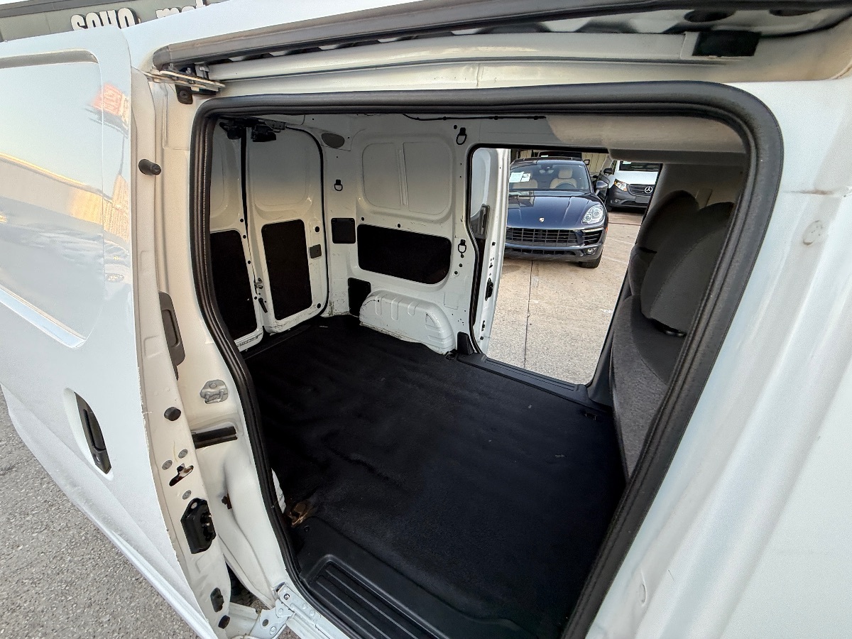 2021 Nissan NV200 SV photo 14