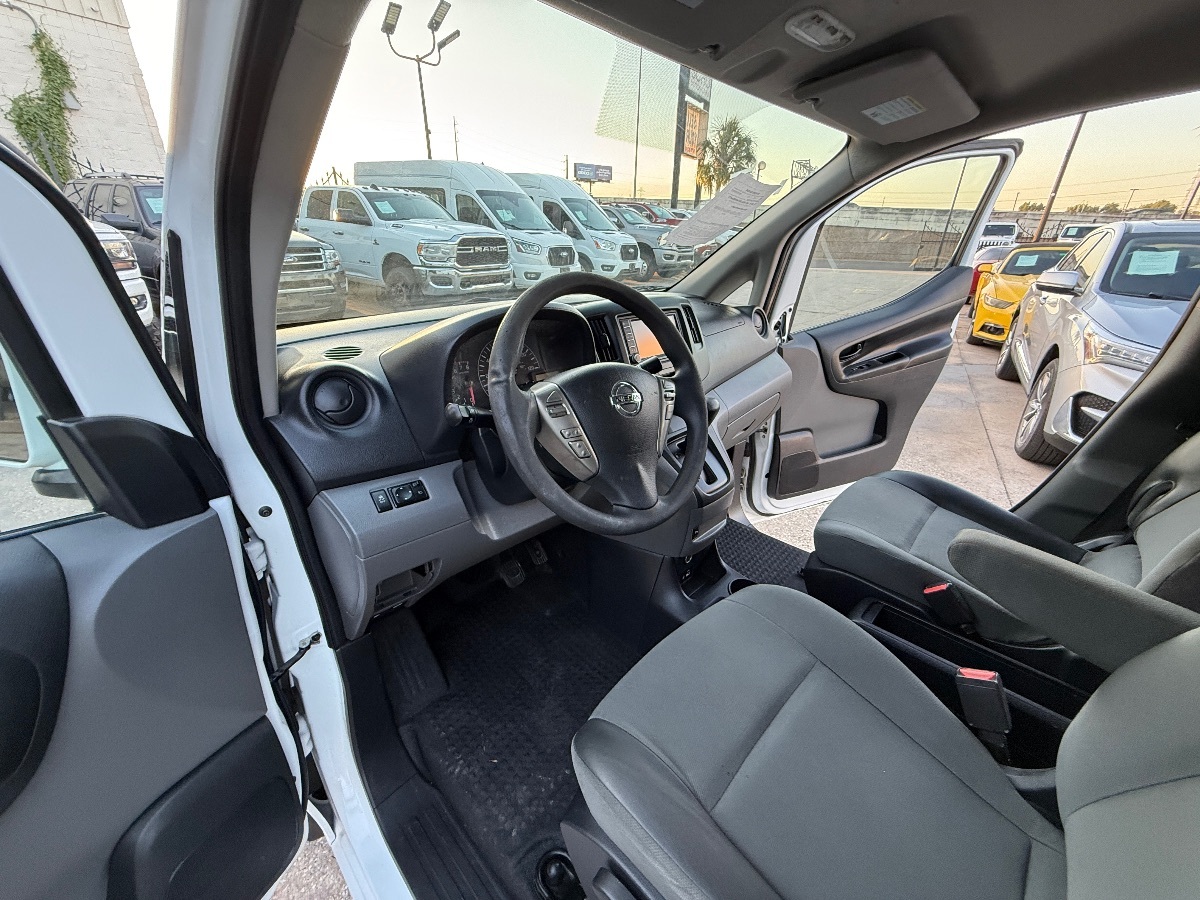 2021 Nissan NV200 SV photo 18