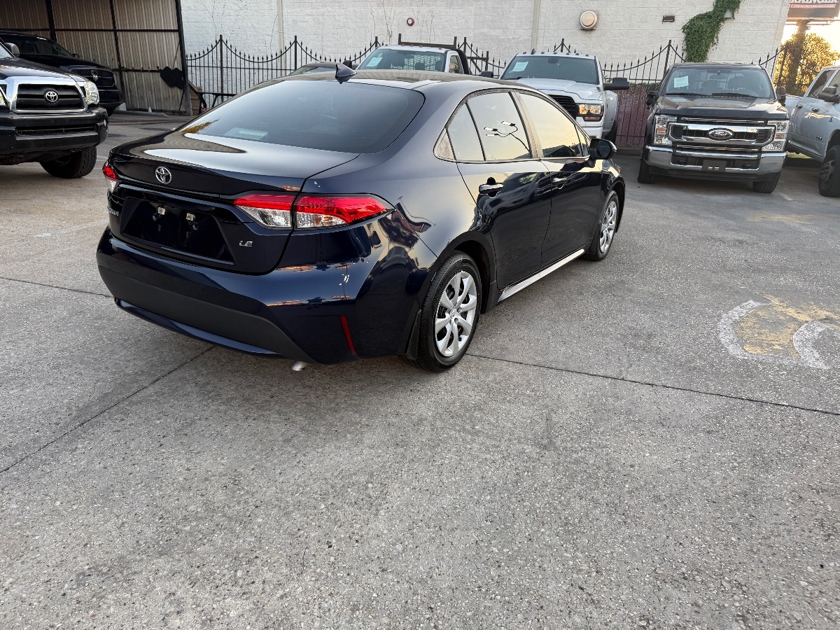 2022 Toyota Corolla LE SE photo 3