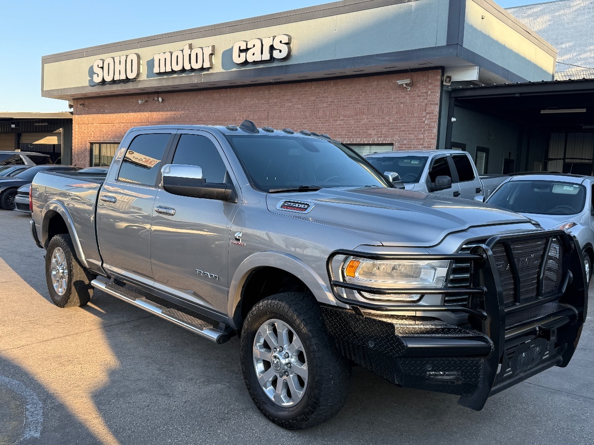 2021 Ram 2500 Laramie photo 3