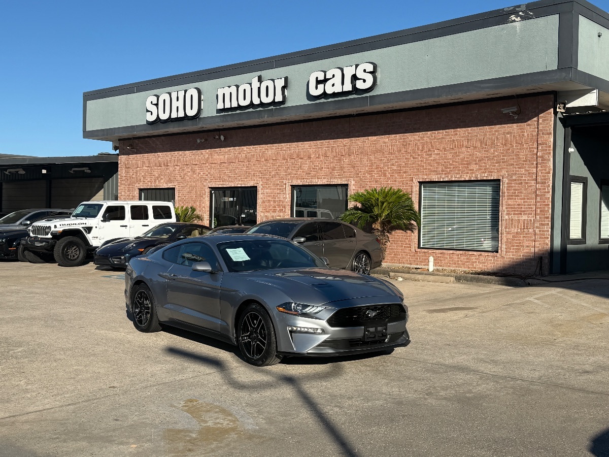 2021 Ford Mustang EcoBoost Premium photo 3