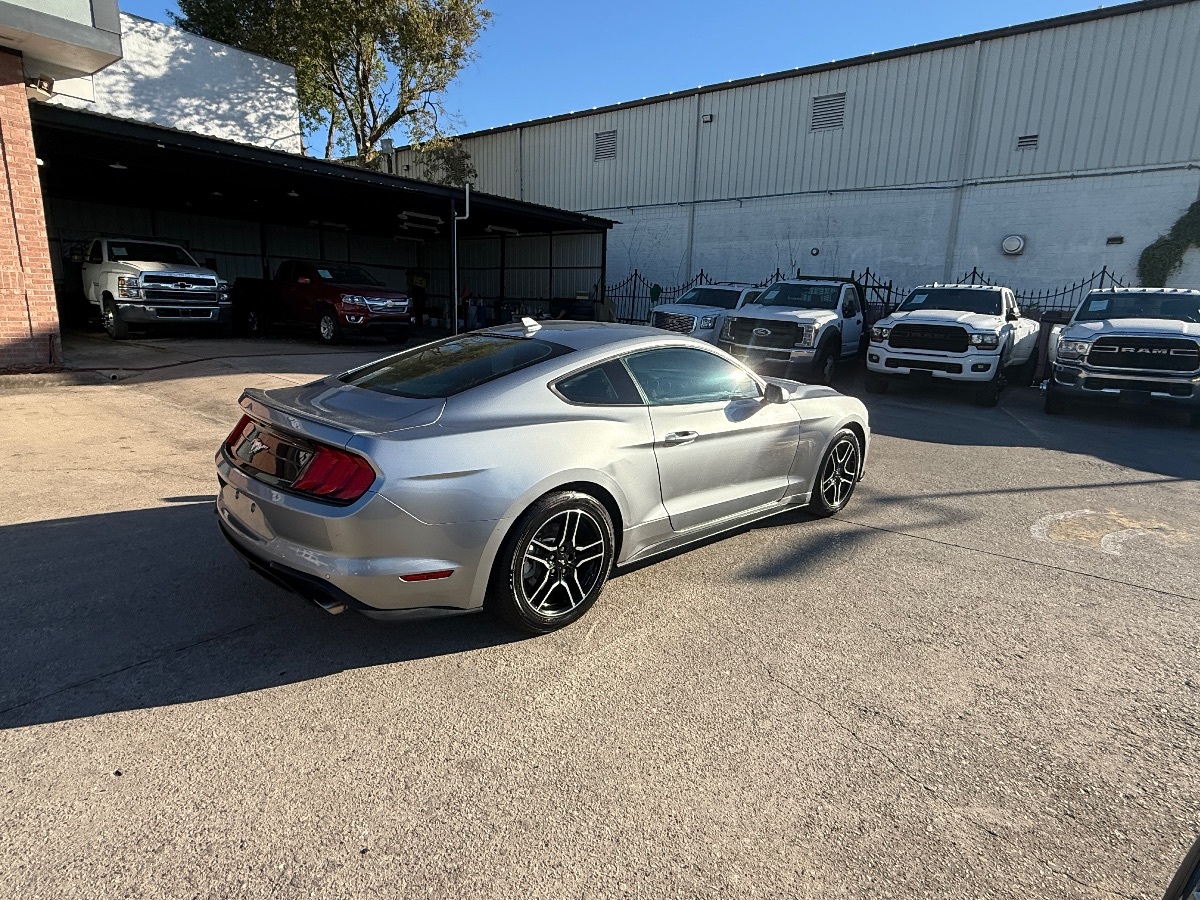 2021 Ford Mustang EcoBoost Premium photo 4