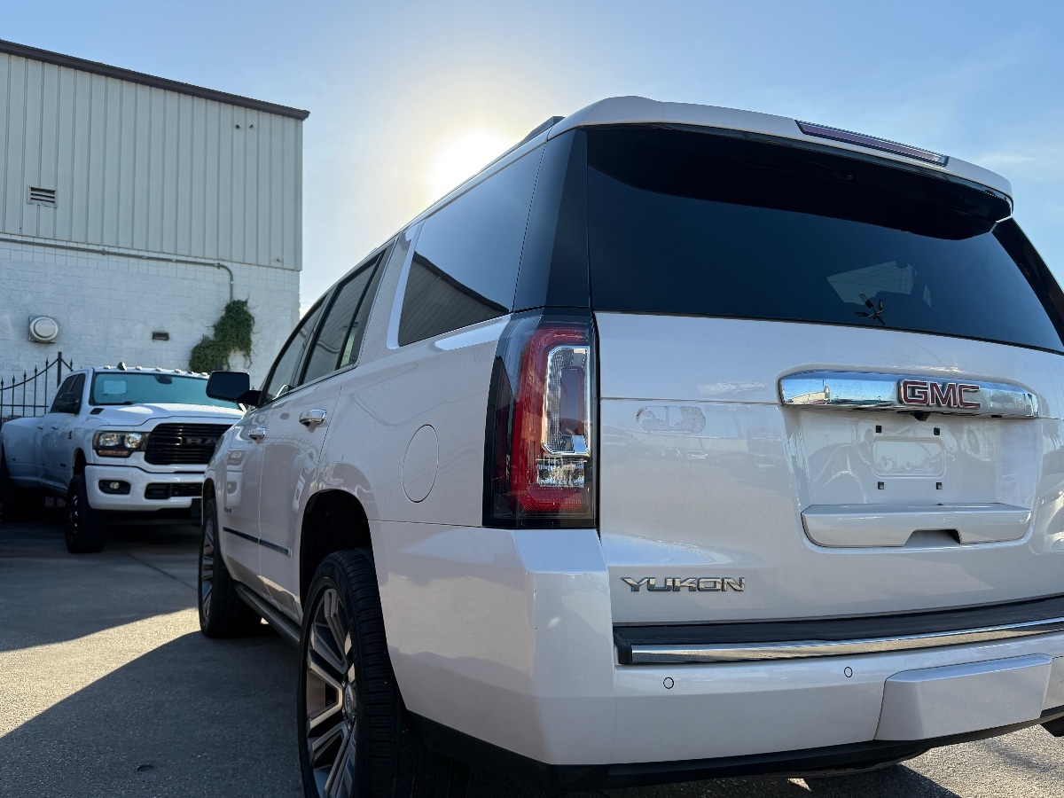 2019 Gmc Yukon Denali photo 3