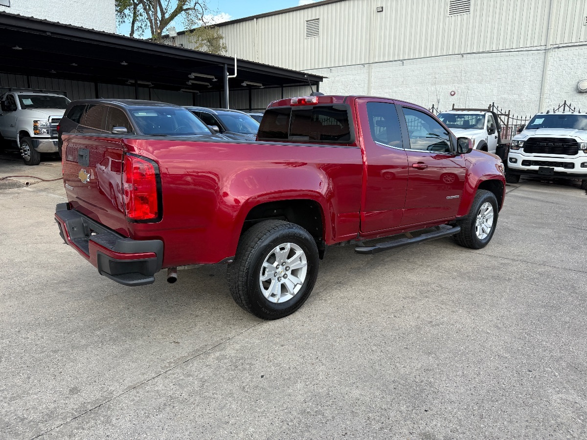 2018 Chevrolet Colorado LT photo 3