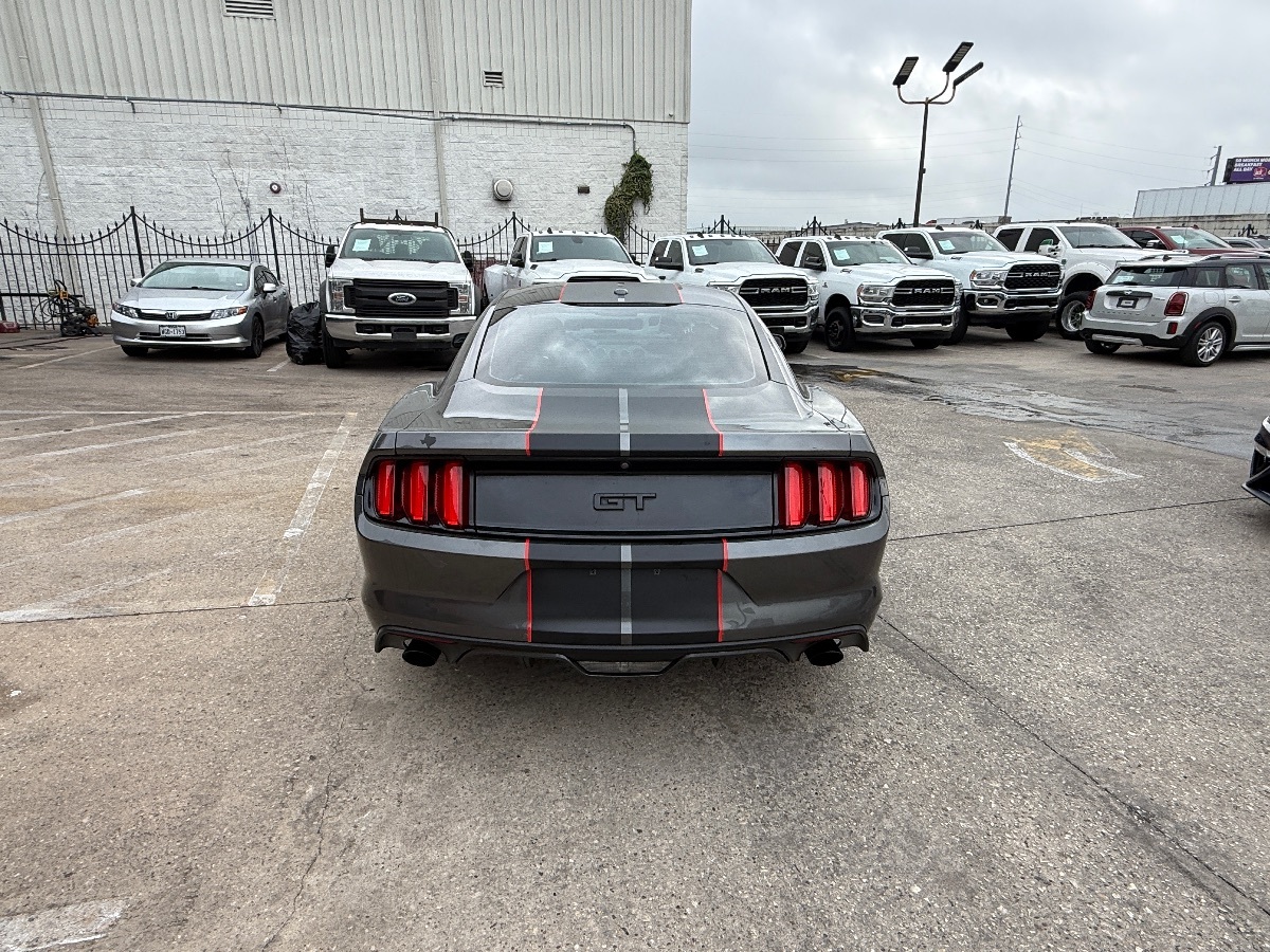 2017 Ford Mustang GT Premium photo 4