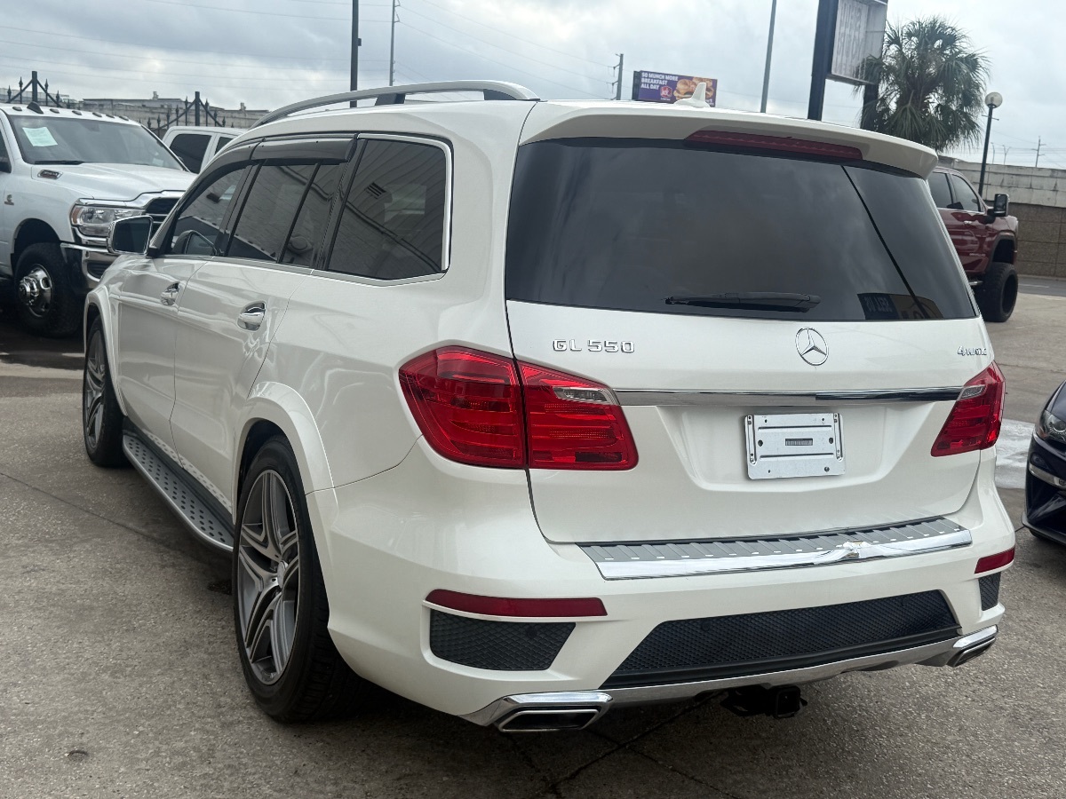 2014 Mercedes Benz GL 550 photo 4