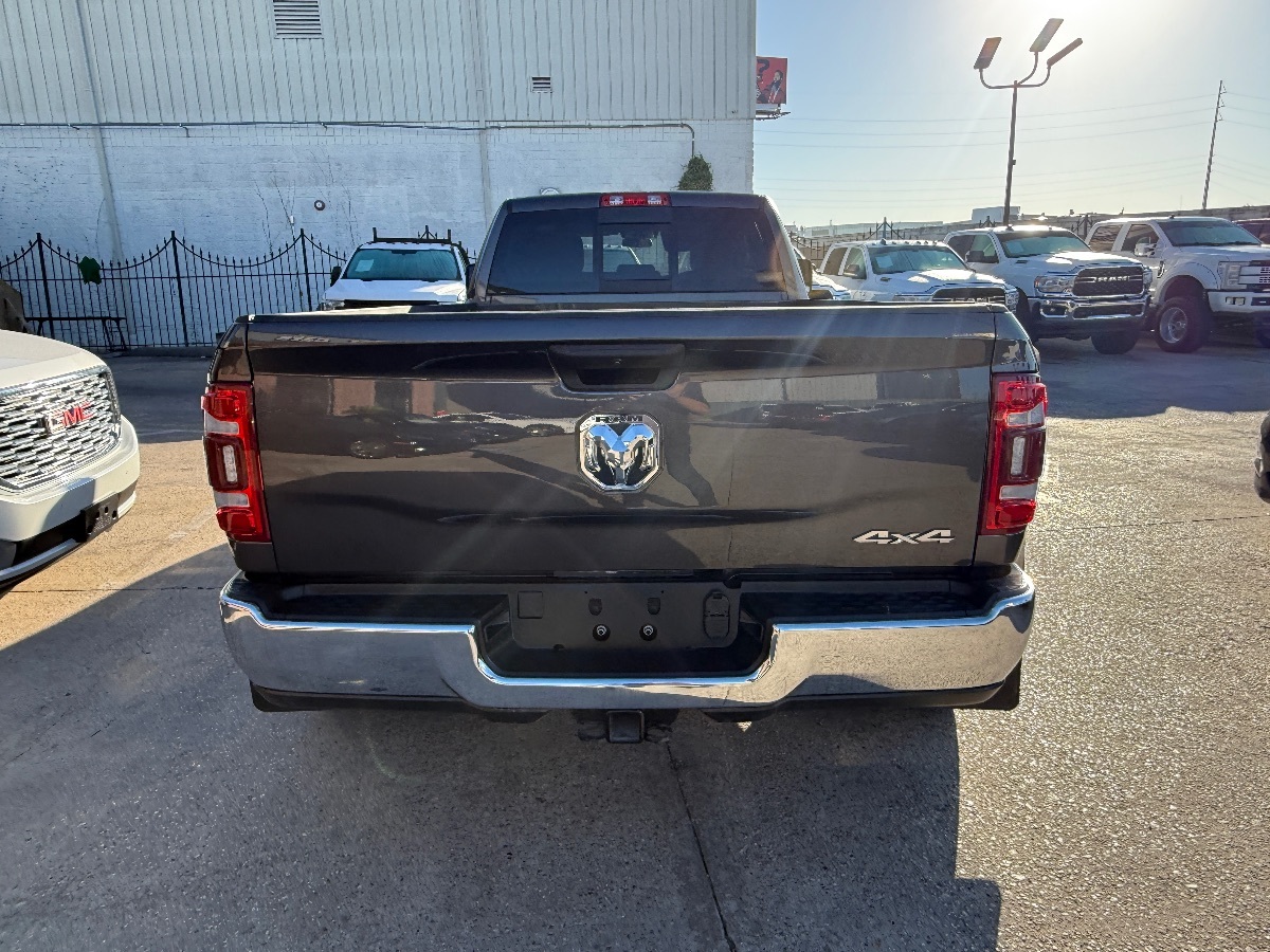 2024 Ram 3500 Tradesman photo 3