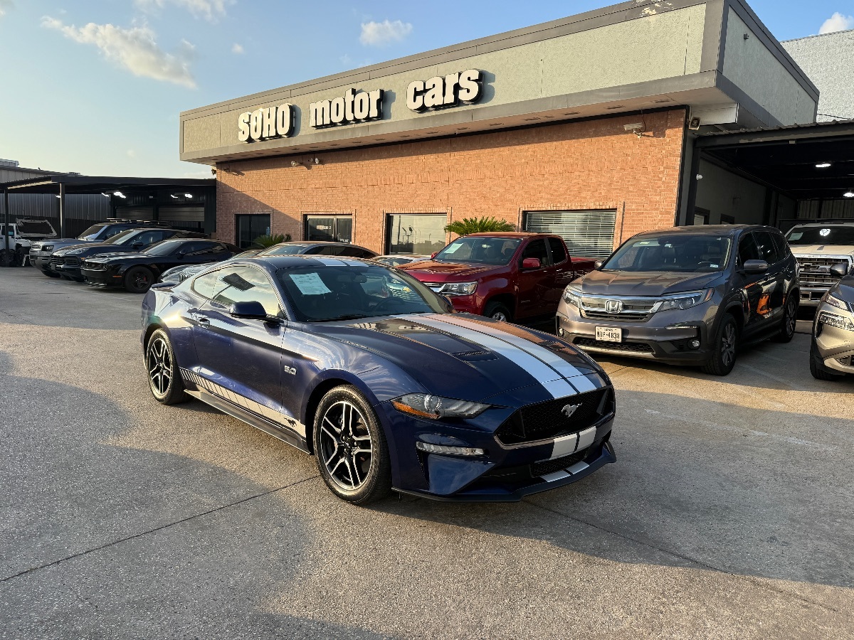 2018 Ford Mustang GT photo 2