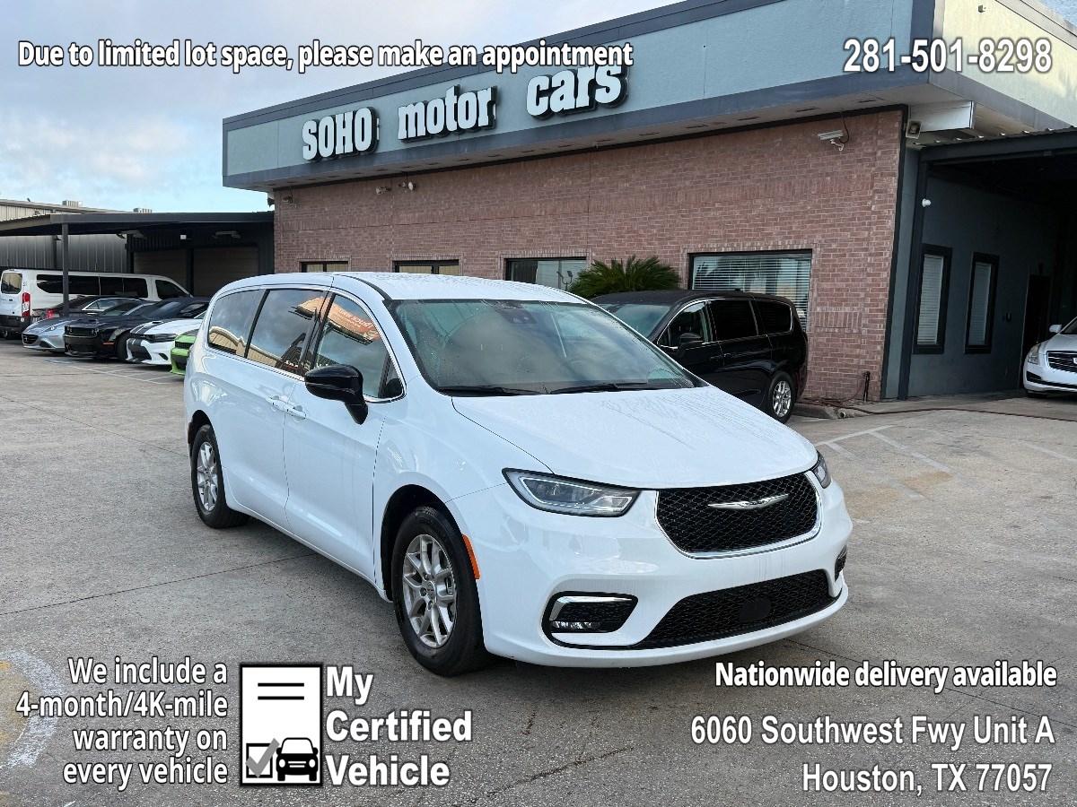 Certified Pre-Owned 2025 Chrysler Pacifica Select