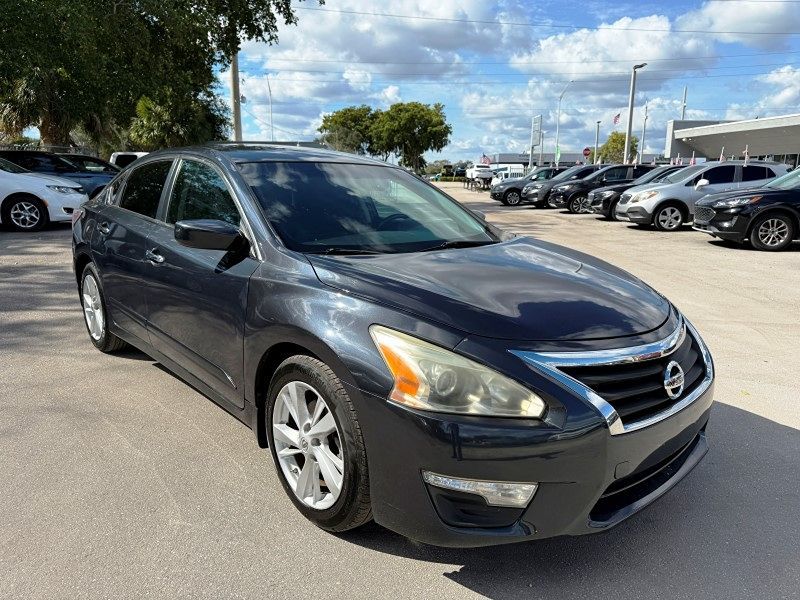 2014 Nissan Altima 2.5 SV photo 3