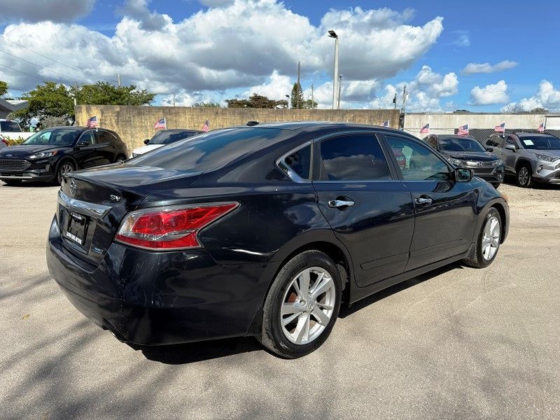 2014 Nissan Altima 2.5 SV photo 5
