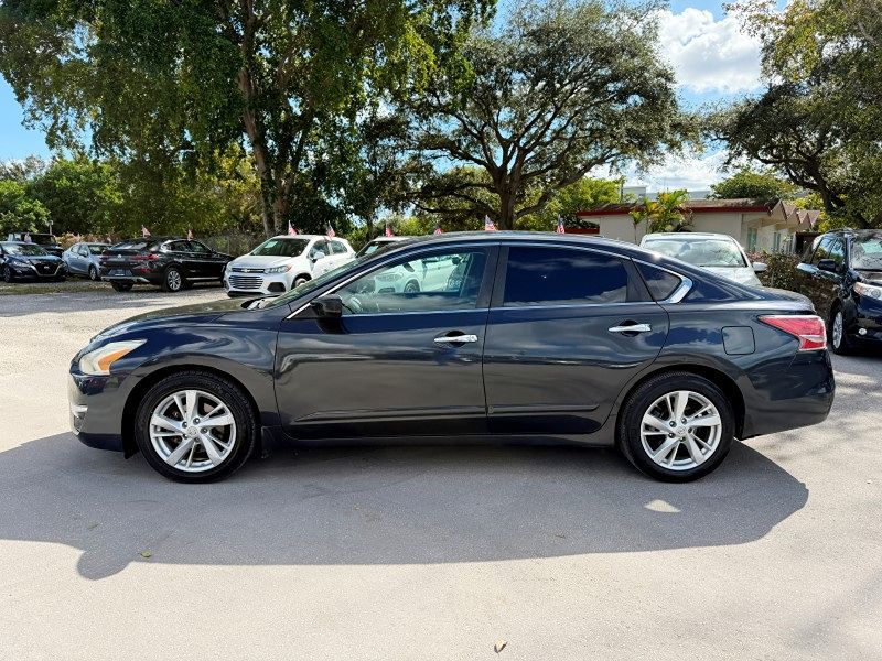 2014 Nissan Altima 2.5 SV photo 8