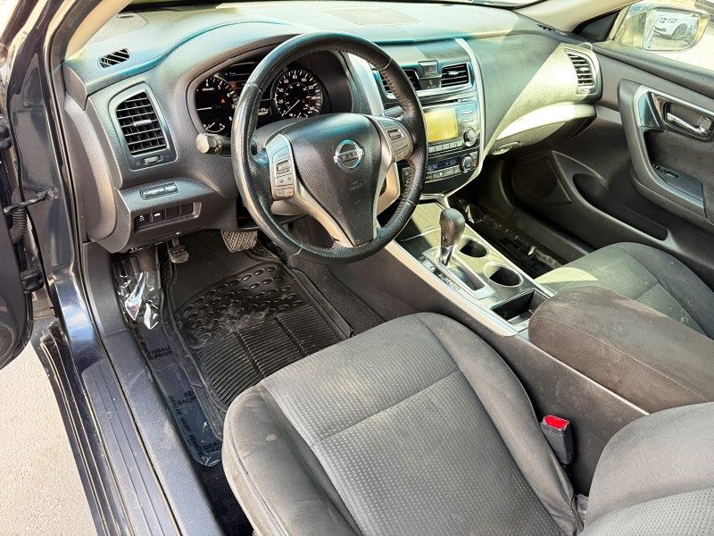 2014 Nissan Altima 2.5 SV photo 12