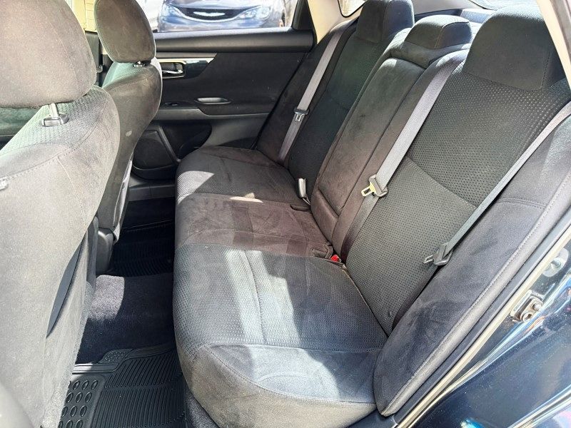 2014 Nissan Altima 2.5 SV photo 14