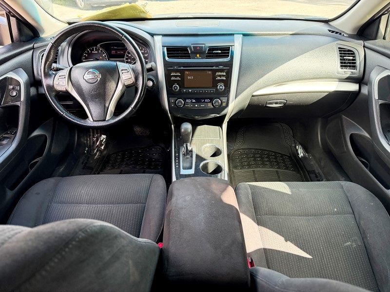 2014 Nissan Altima 2.5 SV photo 18