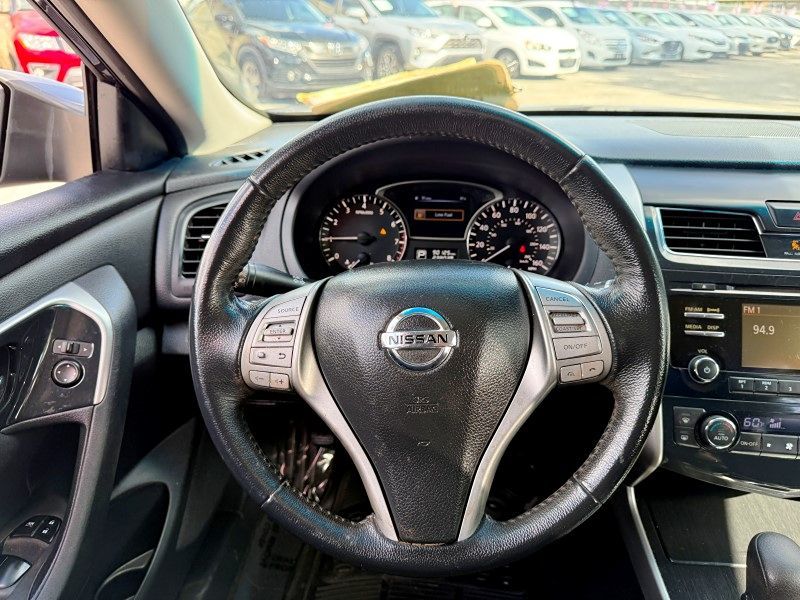 2014 Nissan Altima 2.5 SV photo 19