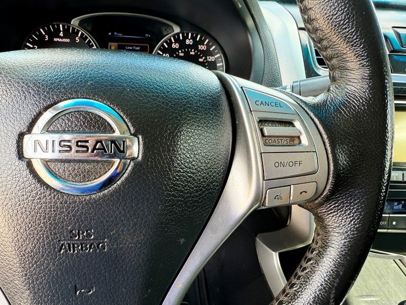 2014 Nissan Altima 2.5 SV photo 24