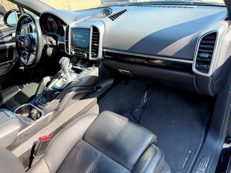 2018 Porsche Cayenne S - Photo 17