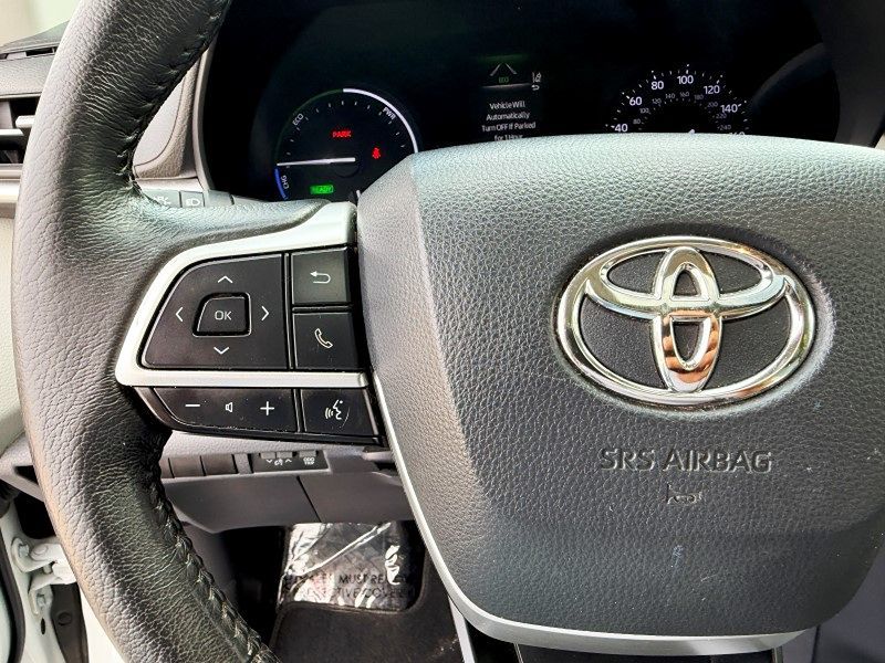 2021 Toyota Sienna XLE photo 27