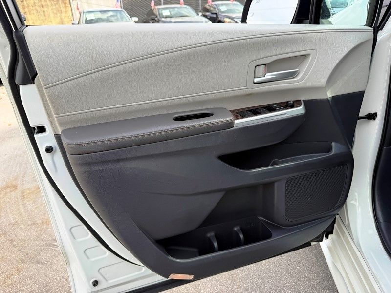2021 Toyota Sienna XLE photo 31