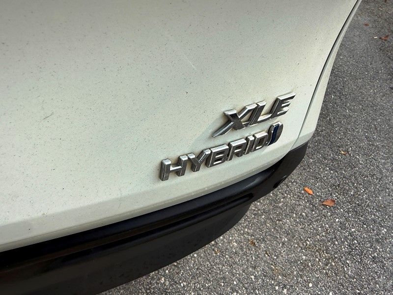 2021 Toyota Sienna XLE photo 34