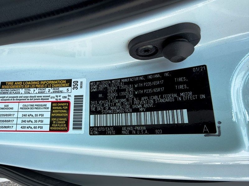 2021 Toyota Sienna XLE photo 35
