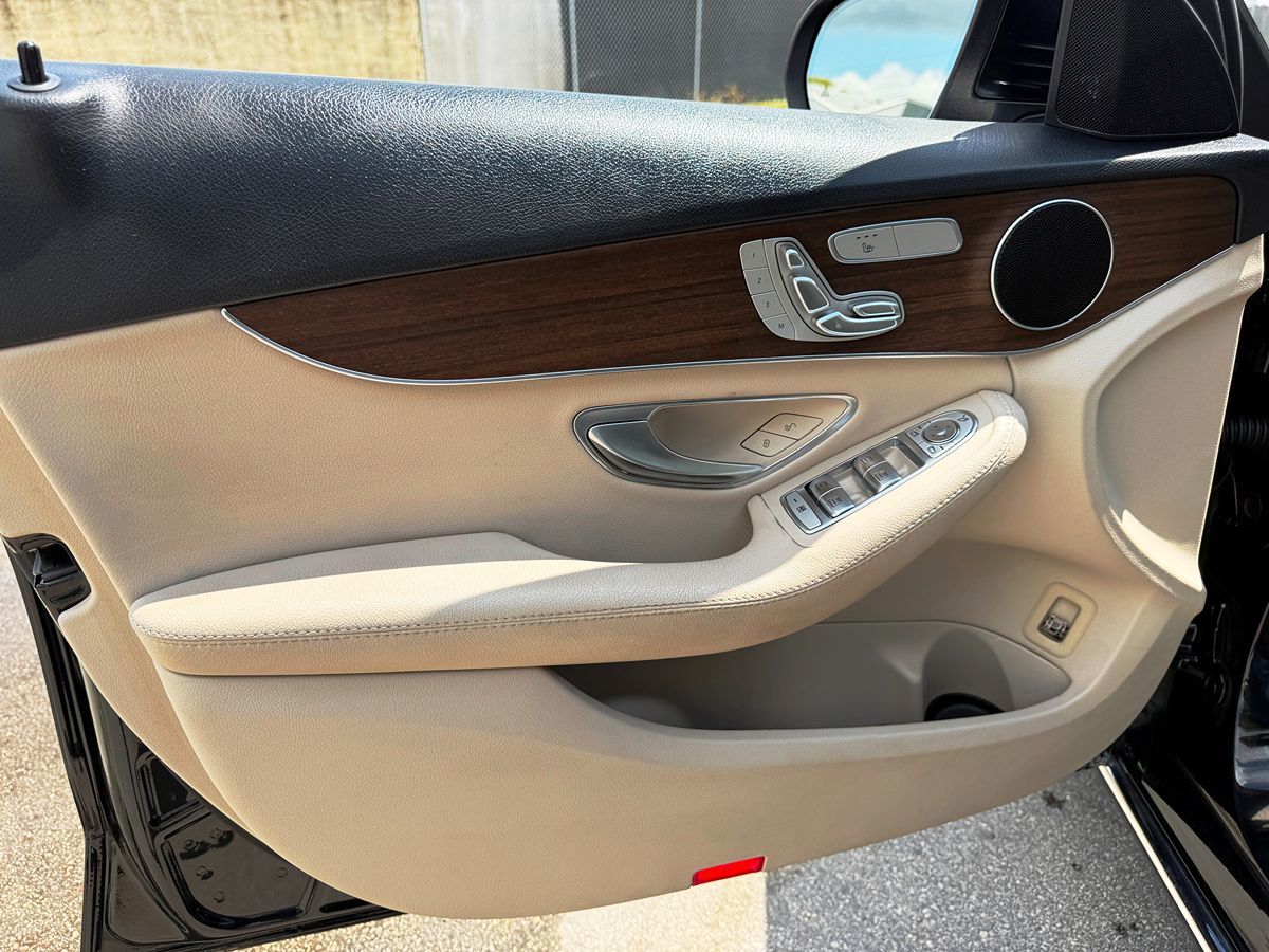 2020 Mercedes-Benz C-Class Sedan C300 - Photo 33