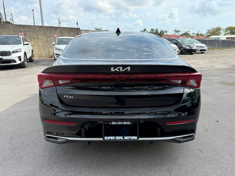 2022 Kia K5 EX - Photo 6