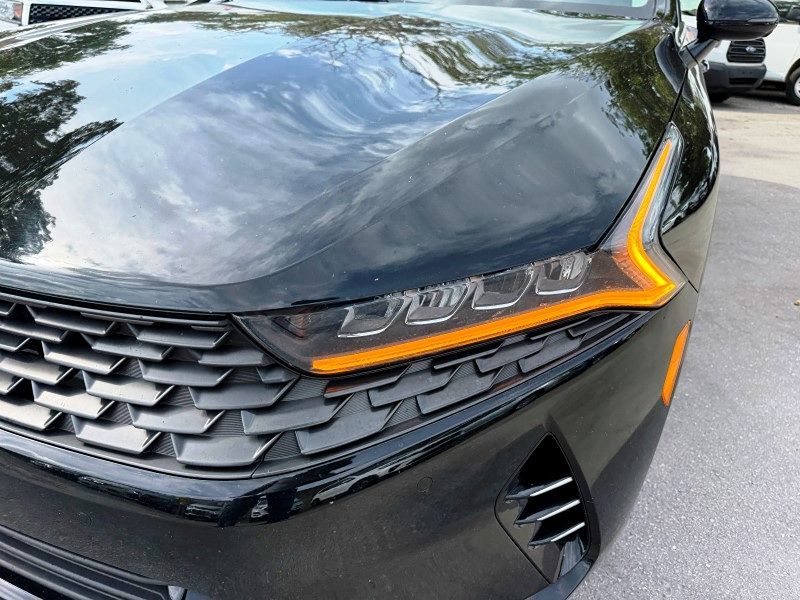 2022 Kia K5 EX - Photo 11