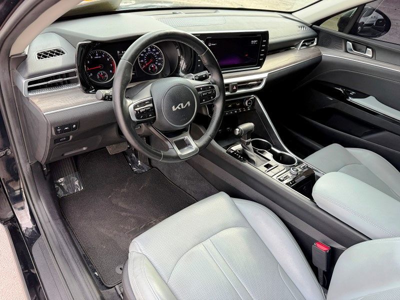 2022 Kia K5 EX - Photo 12