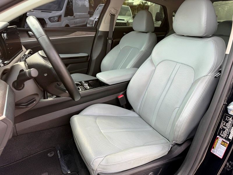 2022 Kia K5 EX - Photo 13