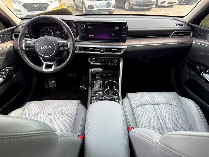 2022 Kia K5 EX - Photo 18