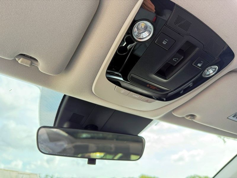 2022 Kia K5 EX - Photo 21