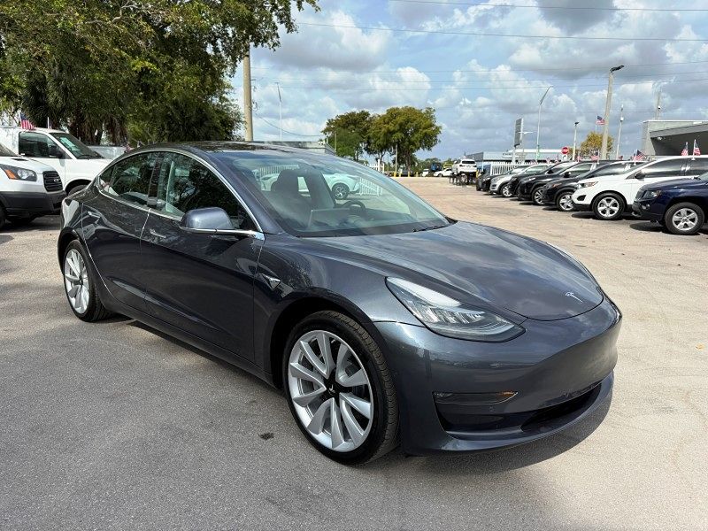 2018 Tesla Model 3 Mid Range photo 3