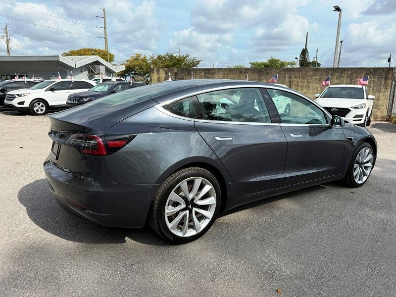 2018 Tesla Model 3 Mid Range photo 5