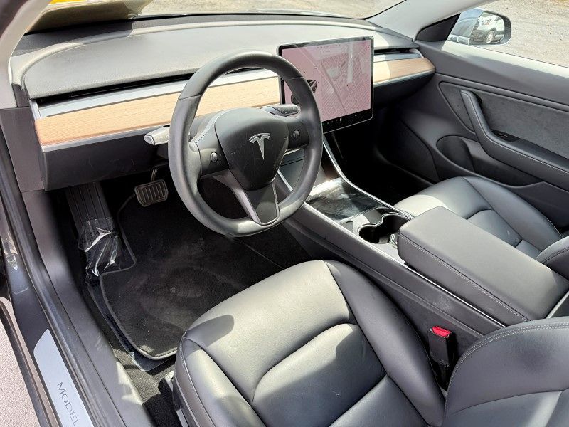 2018 Tesla Model 3 Mid Range photo 13