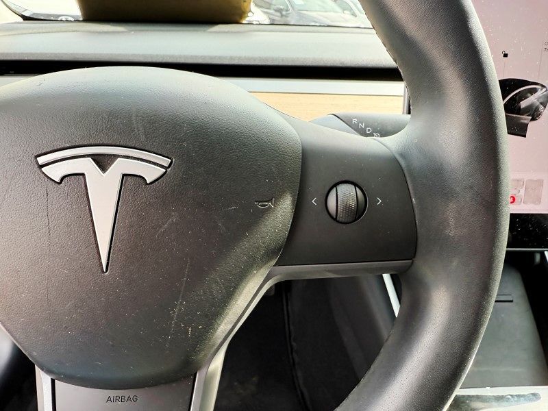 2018 Tesla Model 3 Mid Range photo 28