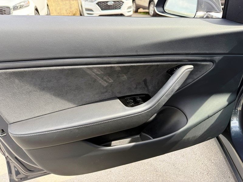 2018 Tesla Model 3 Mid Range photo 30