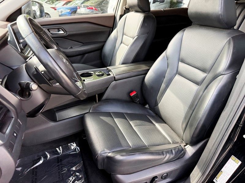 2022 Nissan Rogue SV - Photo 13