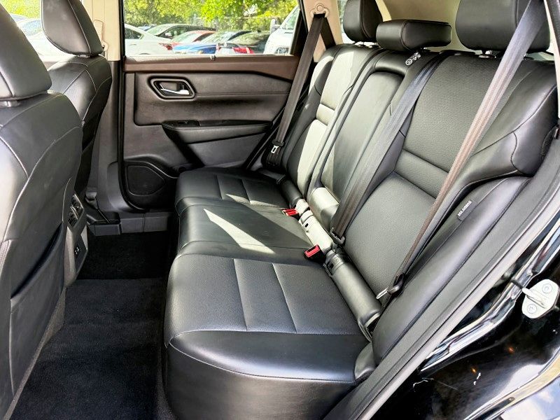 2022 Nissan Rogue SV - Photo 14