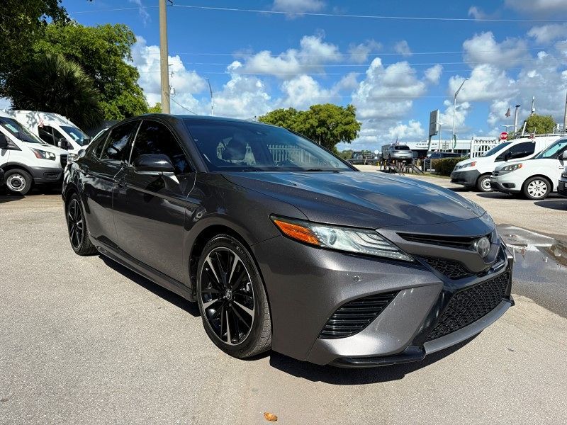 2019 Toyota Camry XSE - Photo 3