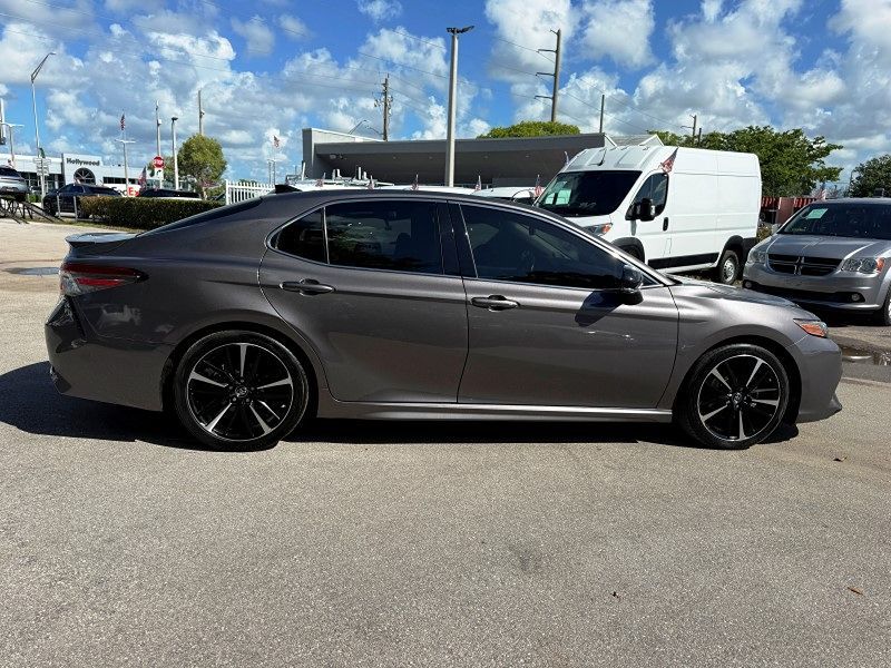 2019 Toyota Camry XSE - Photo 4
