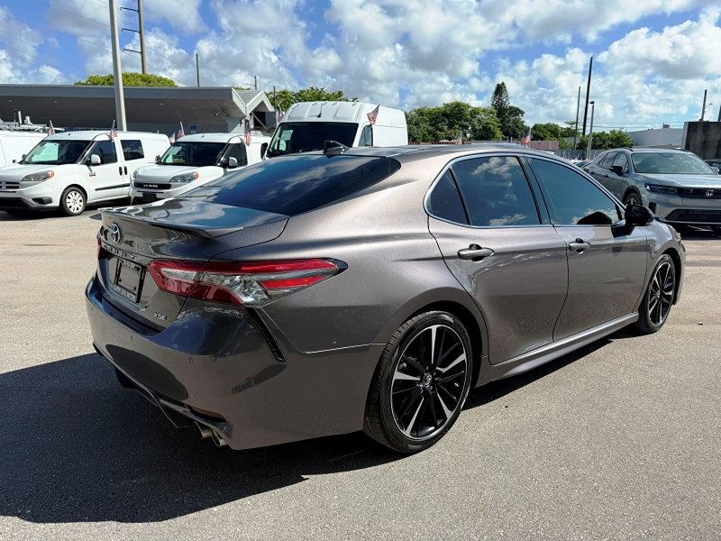 2019 Toyota Camry XSE - Photo 5
