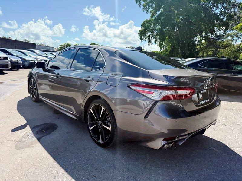 2019 Toyota Camry XSE - Photo 7