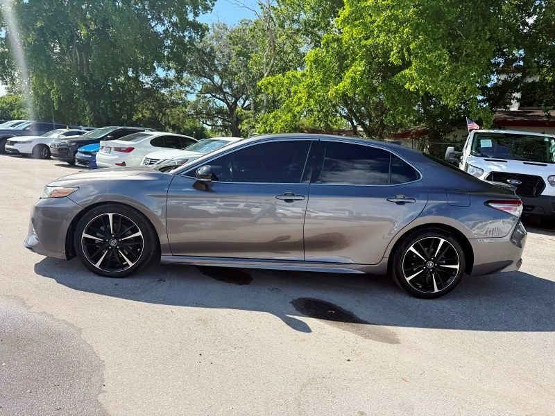 2019 Toyota Camry XSE - Photo 8