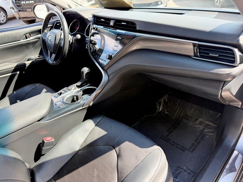 2019 Toyota Camry XSE - Photo 17