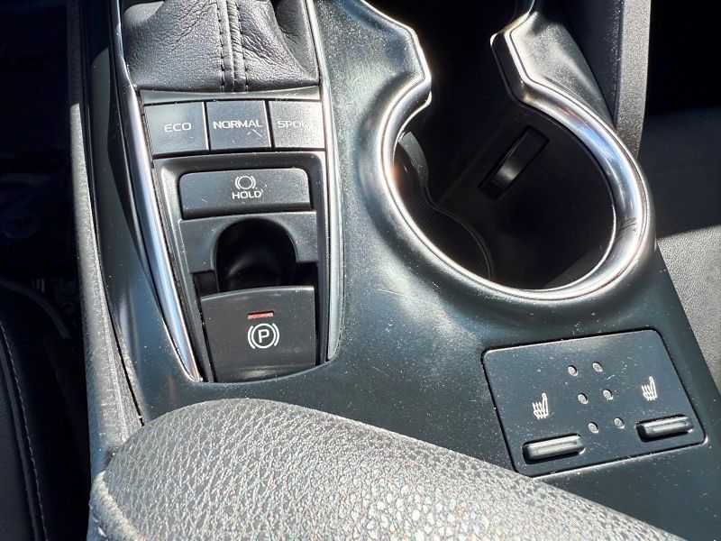 2019 Toyota Camry XSE - Photo 27