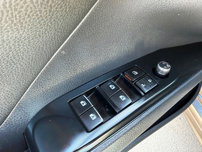 2019 Toyota Camry XSE - Photo 31