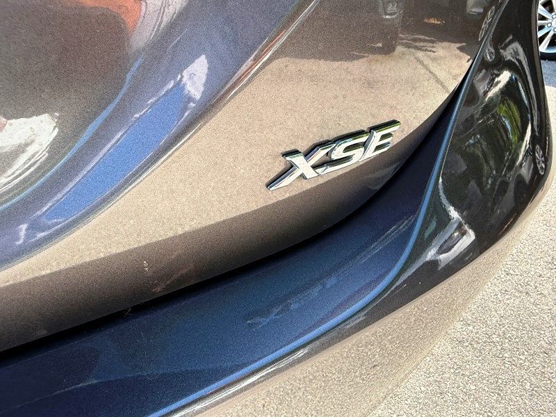 2019 Toyota Camry XSE - Photo 35