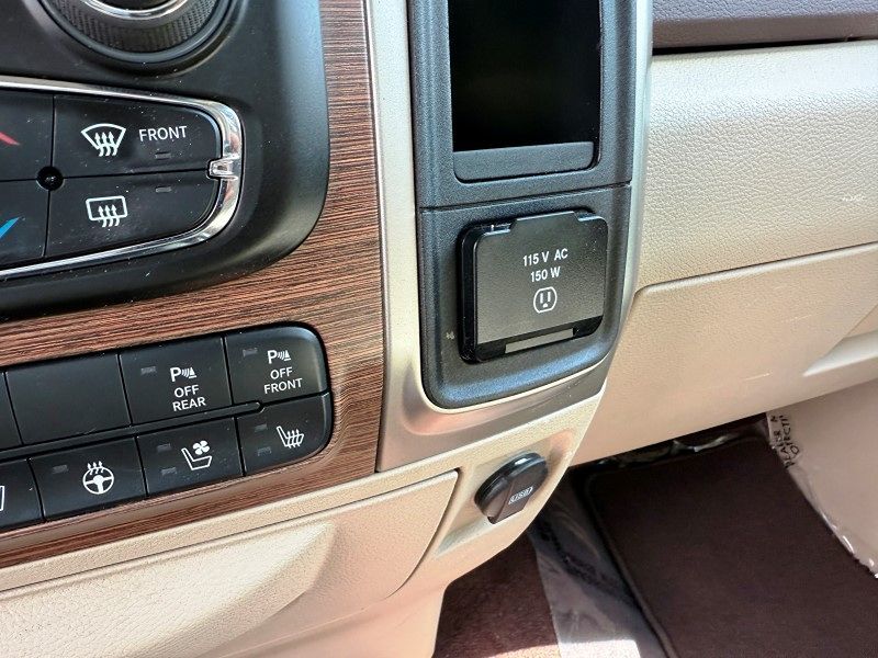 2018 Ram 1500 Laramie photo 24